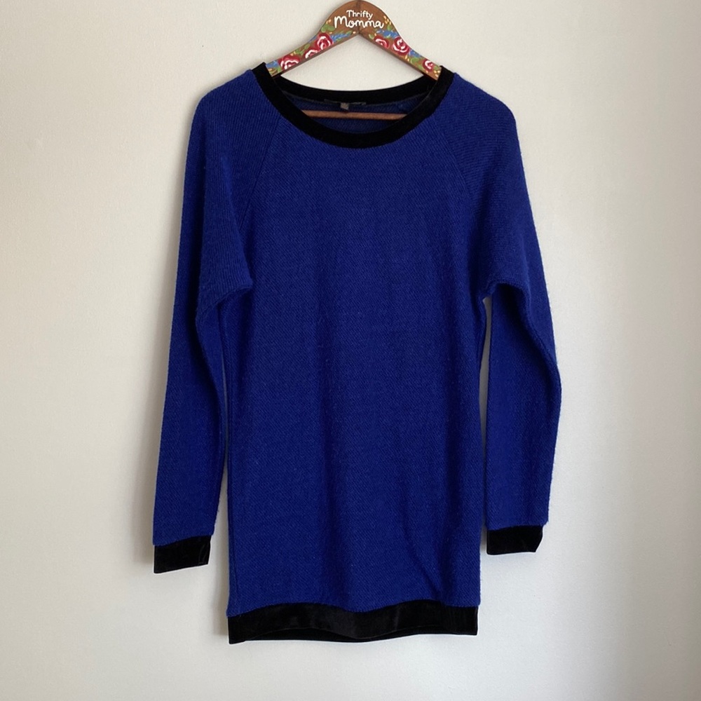 Luca Couture blue ladies top/sweater size small.